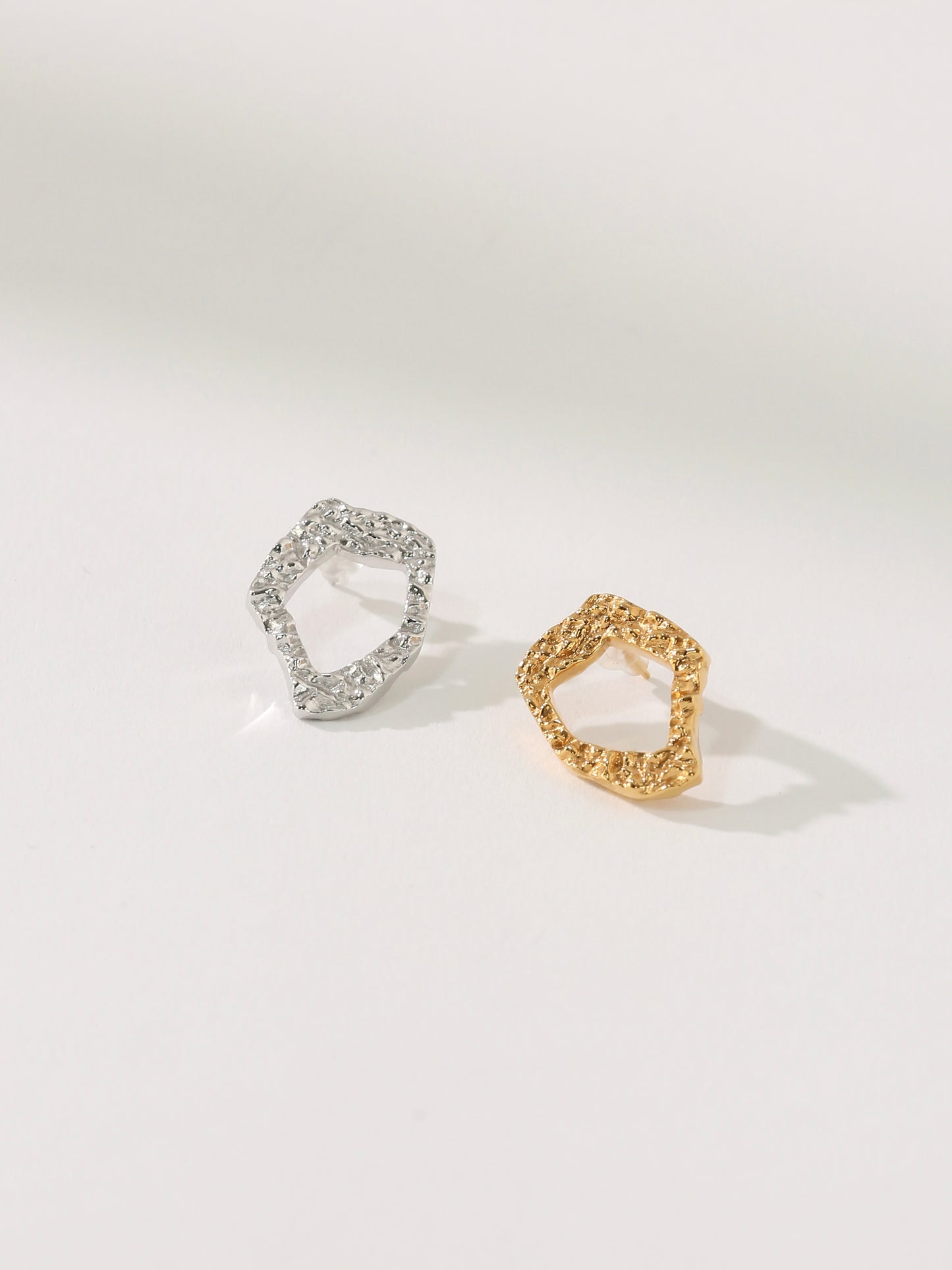 MF PIERCED EARRINGS
