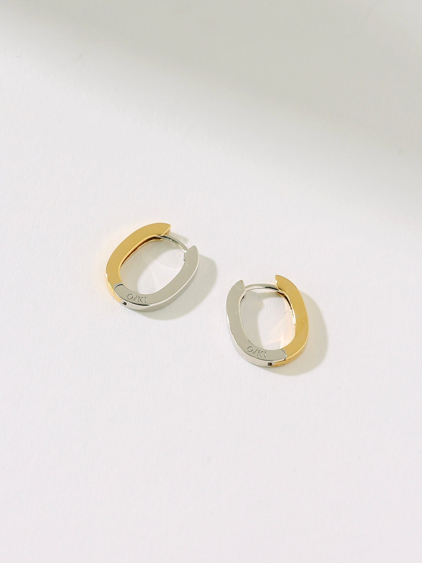MIX ELLIPSE PIERCED EARRINGS